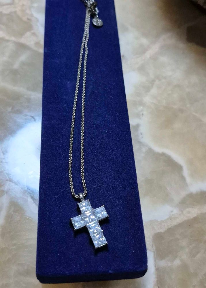 Peora Swarovski Cross Pendant Diamond Necklace