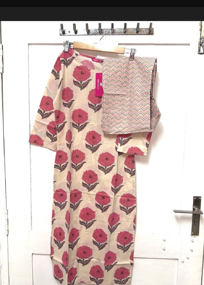 Elegant brand new floral kurta set.