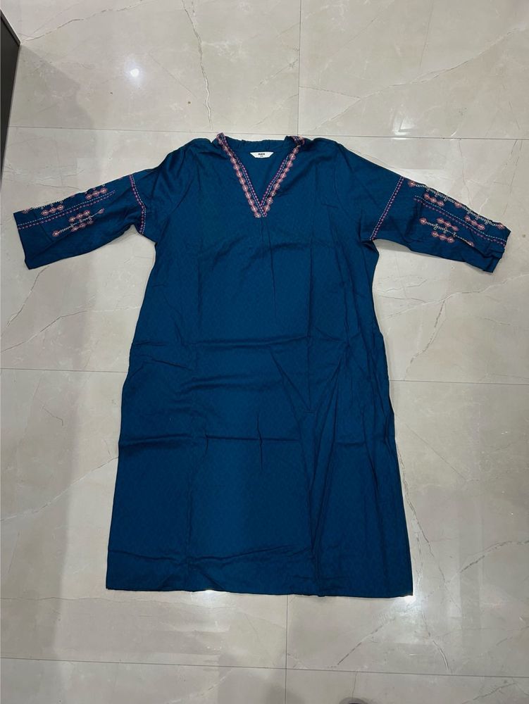 Blue Embroidery Kurta - XXL Max