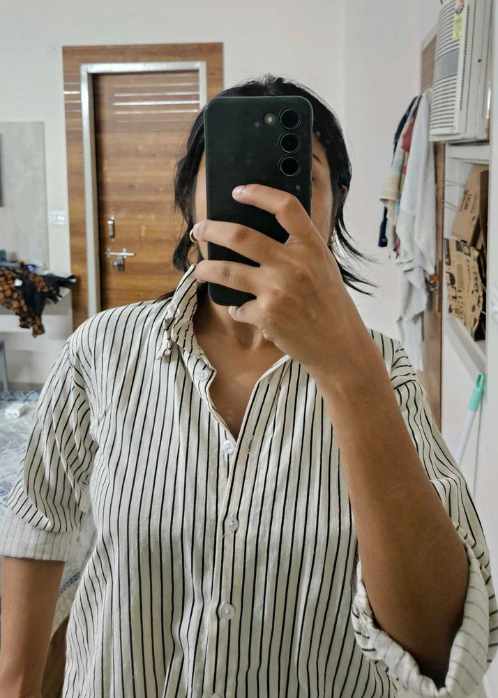 Striped crop shirt