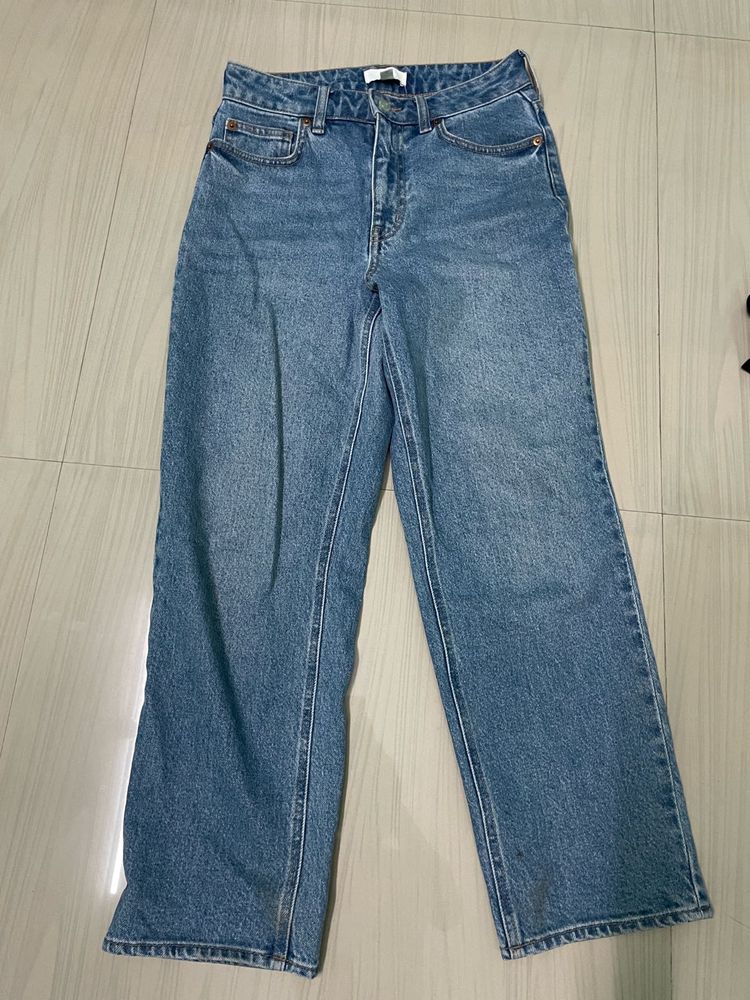 H&amp;M Straight Fit Jeans