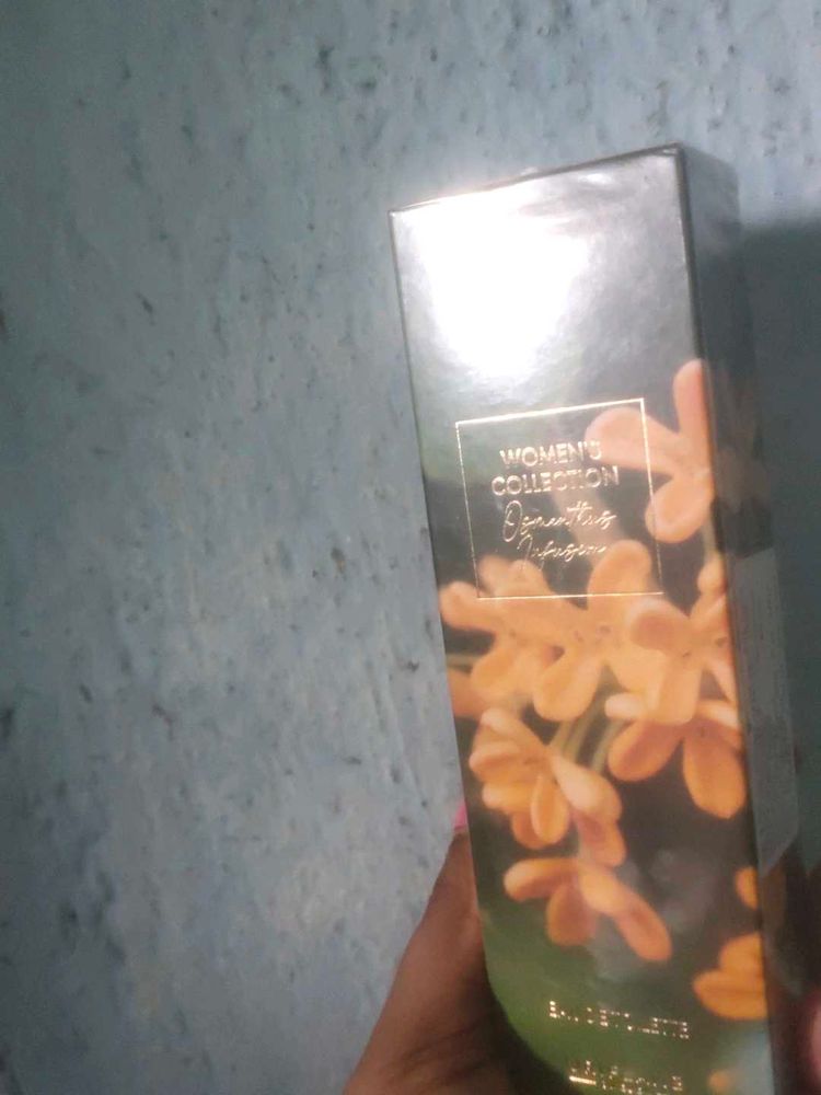 Women&#39;s Collection - delicate osmanthus
