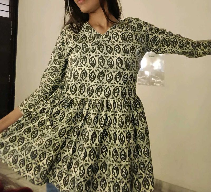 Women Short Kurta