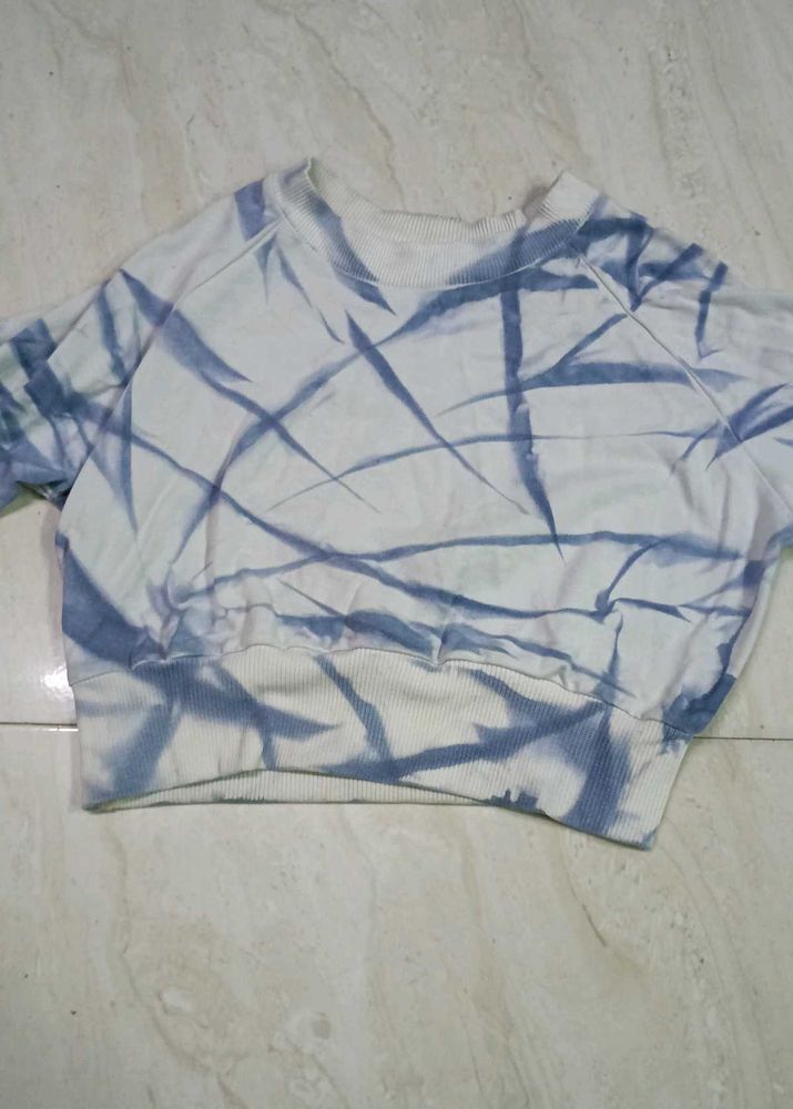 Stylish Full Sleeves Crop Top