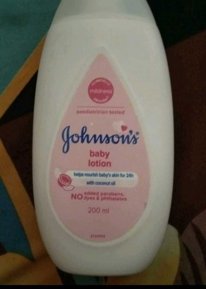 COMBO🫴🏼 JOHNSON'S LOTION N POWDER