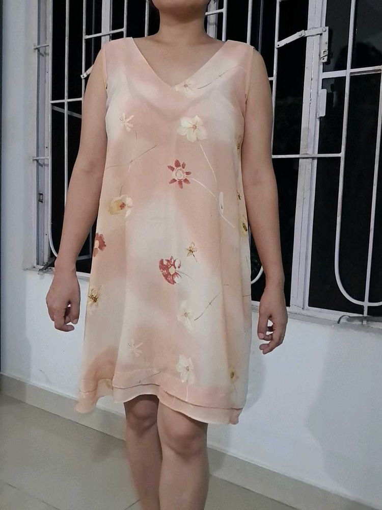 sleeveless dress
