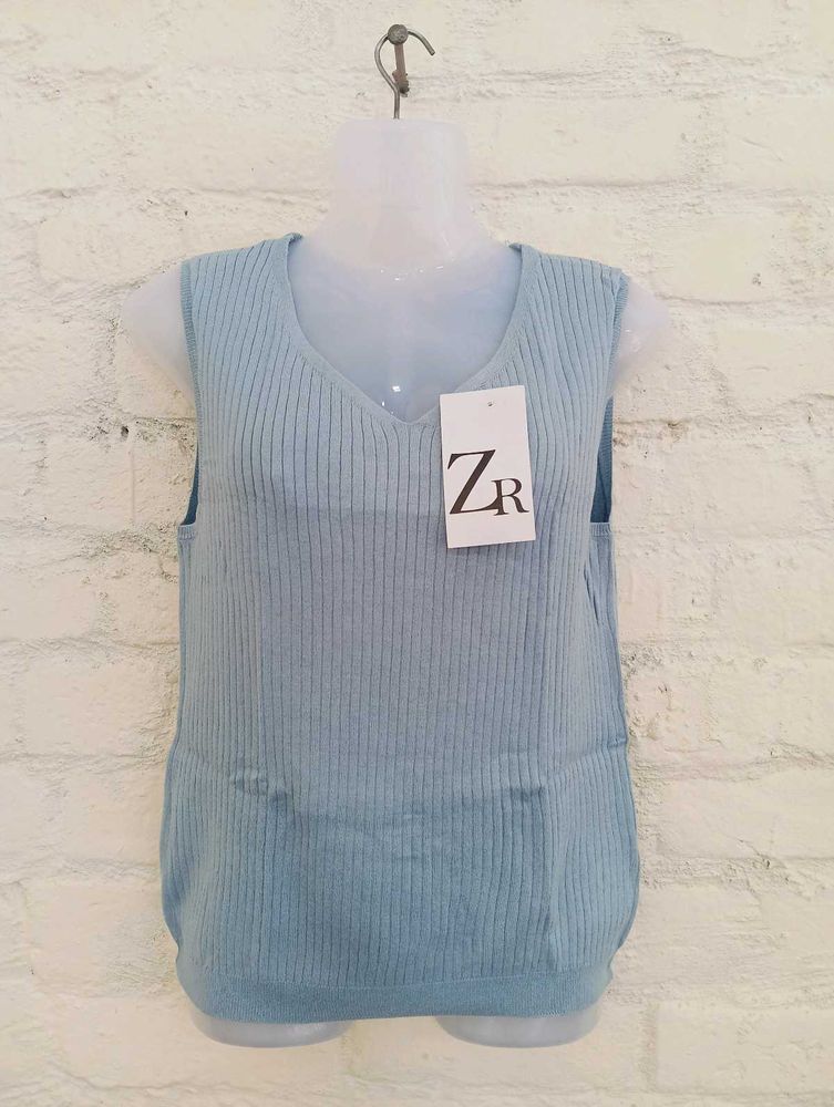 ZR Sleeveless Knit Top