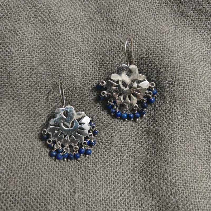 92.5 Motif Dangler