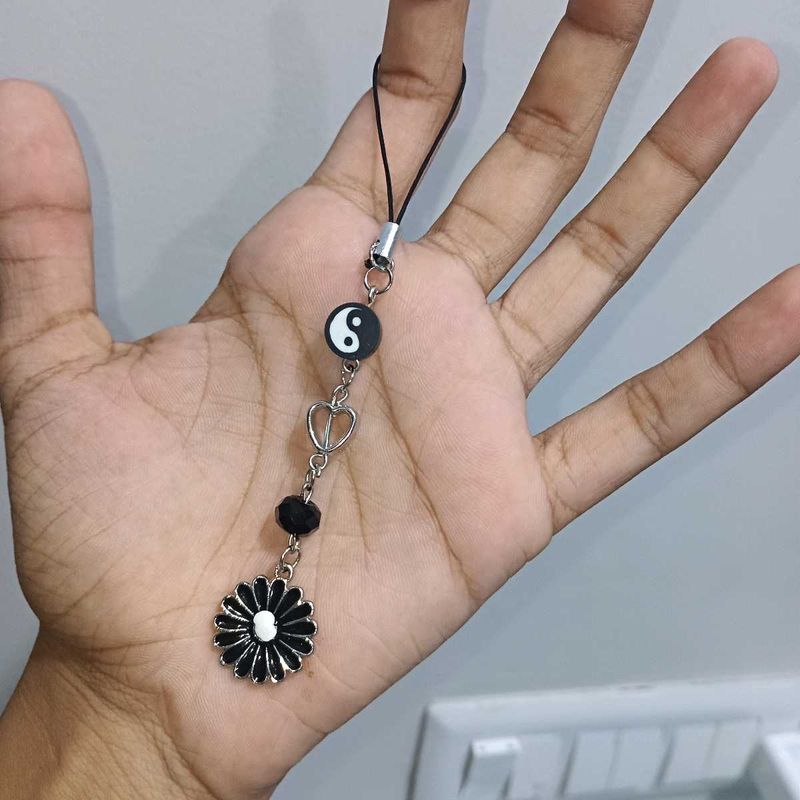 Daisy Flower Phone Charm