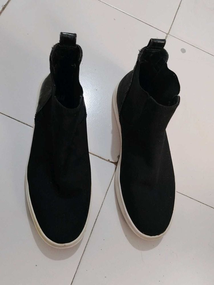H&amp;M chelsea Boots Black Velvet Size 41