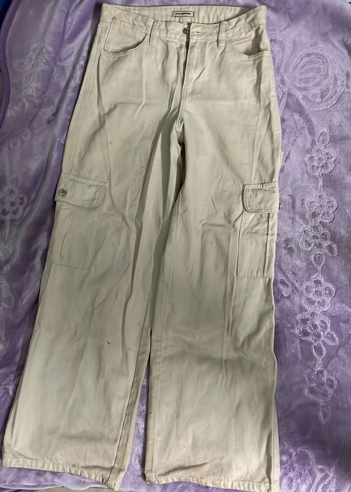 White Cargos