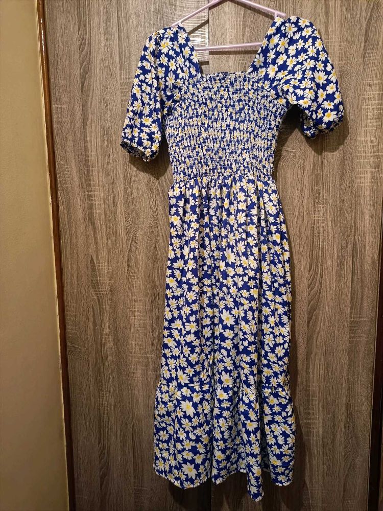 Floral Smocked Midi Dress