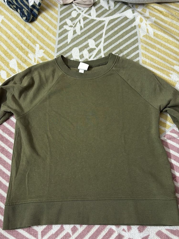 olive green sweatshirt + free gift