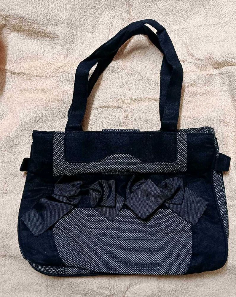 Cute &amp; Stylish Bow Bag..