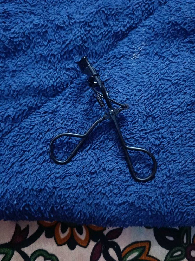 Eyelash Curler