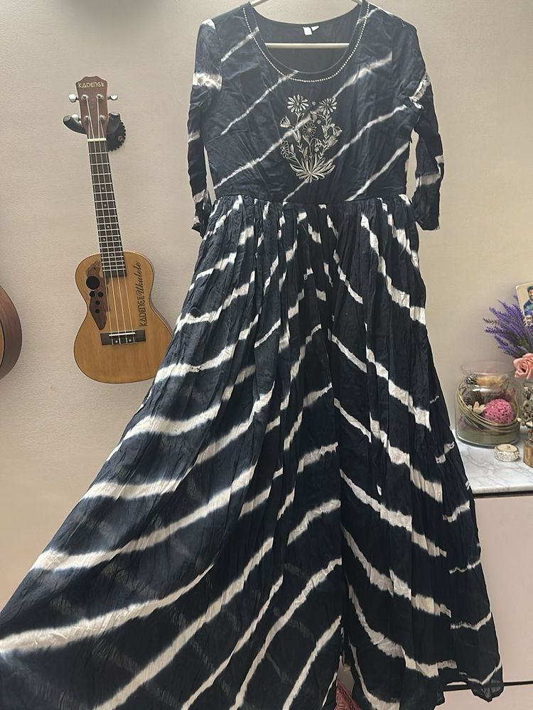 Stylish Black &amp; White Dress Never Wore For Once