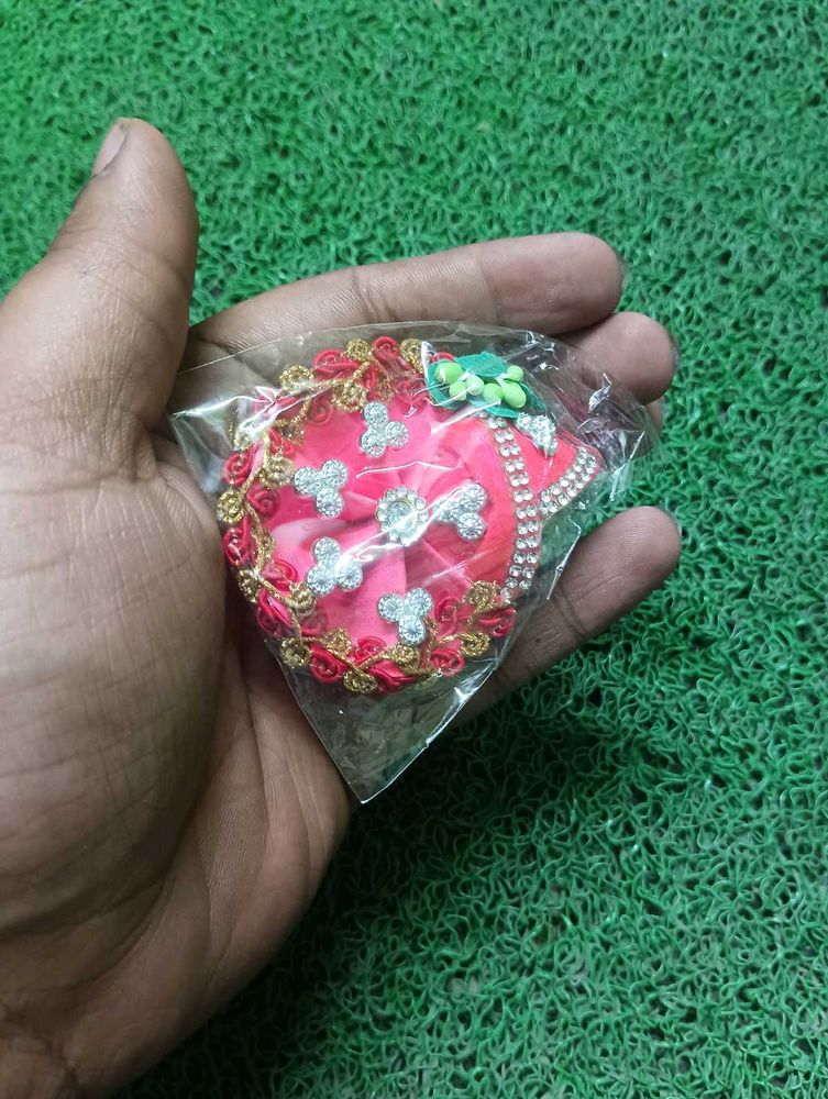 Laddu Gopal mukut