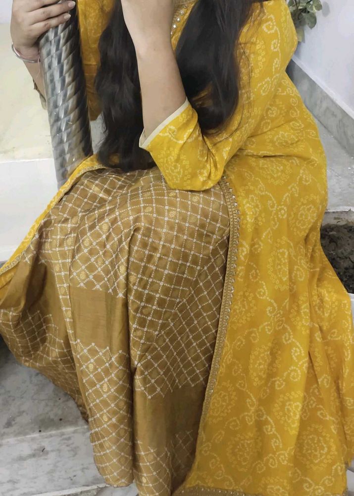 Yellow &amp; Gold Embroidered Kurti Set