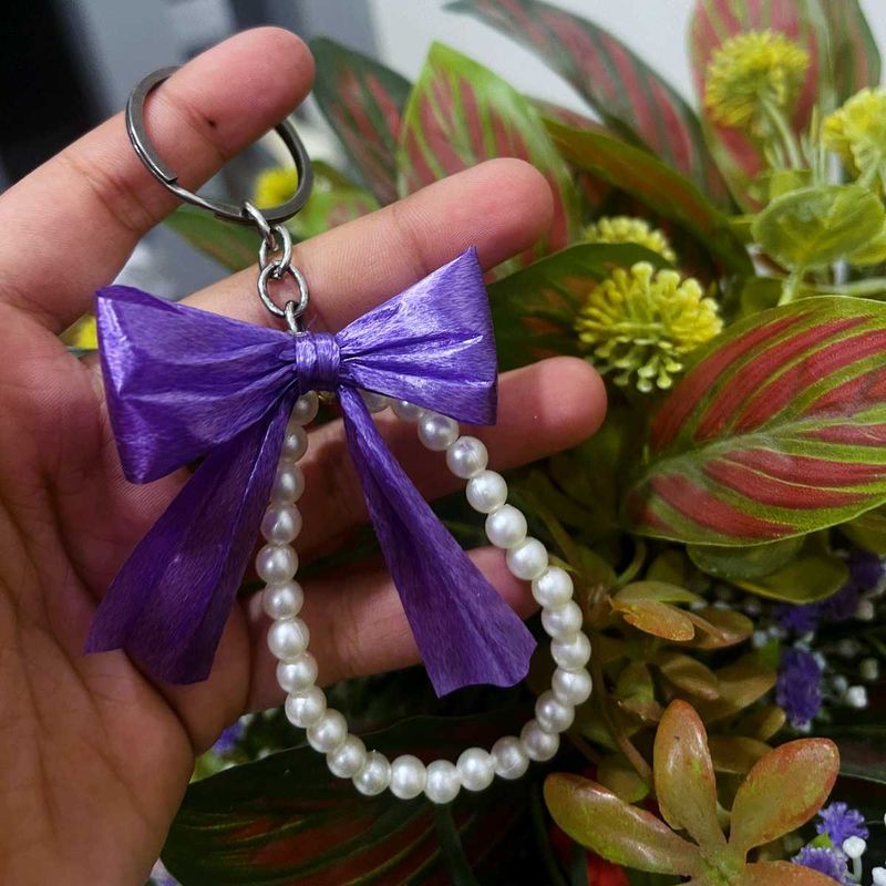 Purple Bow &amp; Pearl Keychain