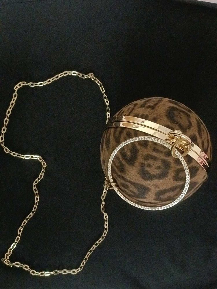 SAVANA💝BRAND NEW Leopard Print Sphere Clutch