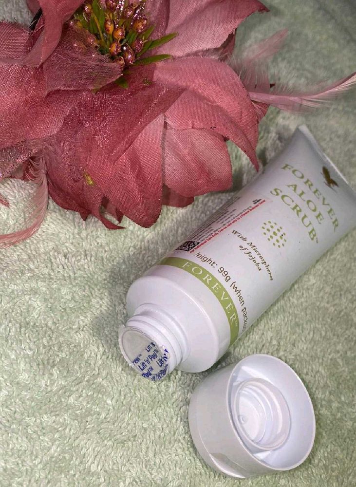 Forever Aloe Scrub