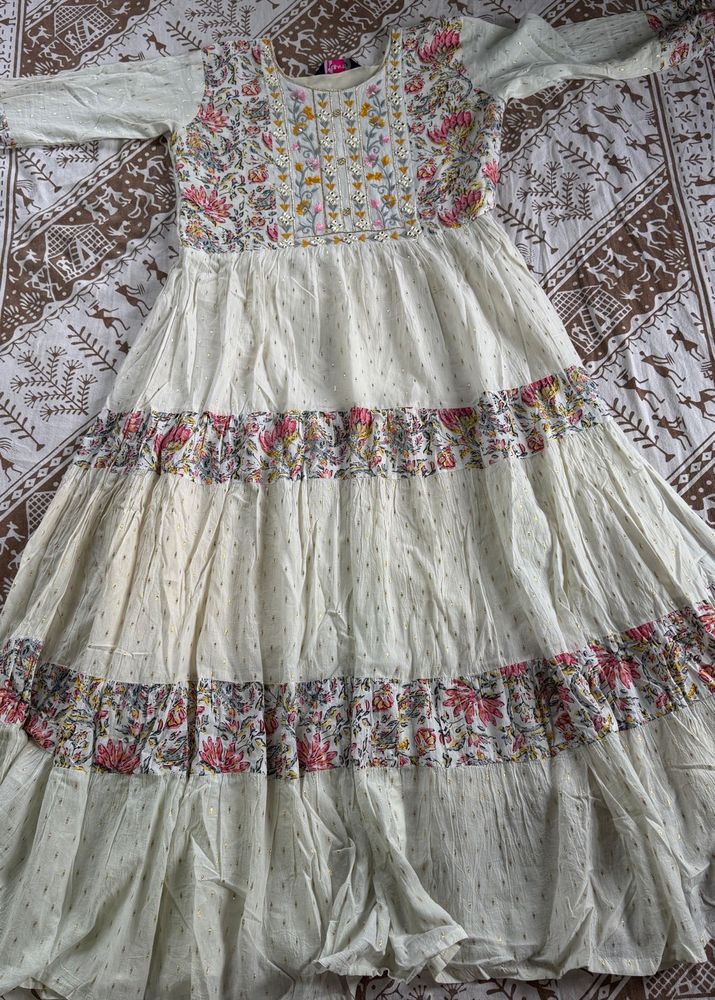 Elegant Floral Kurta Set