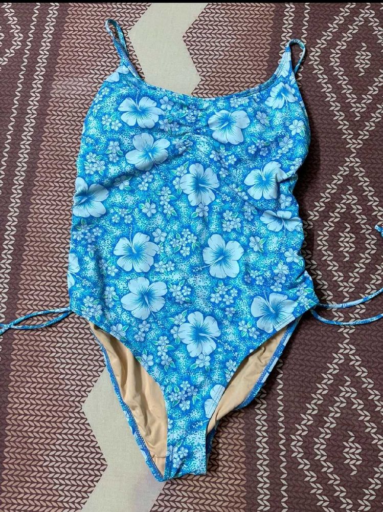 Swimsuit, Stretchable
