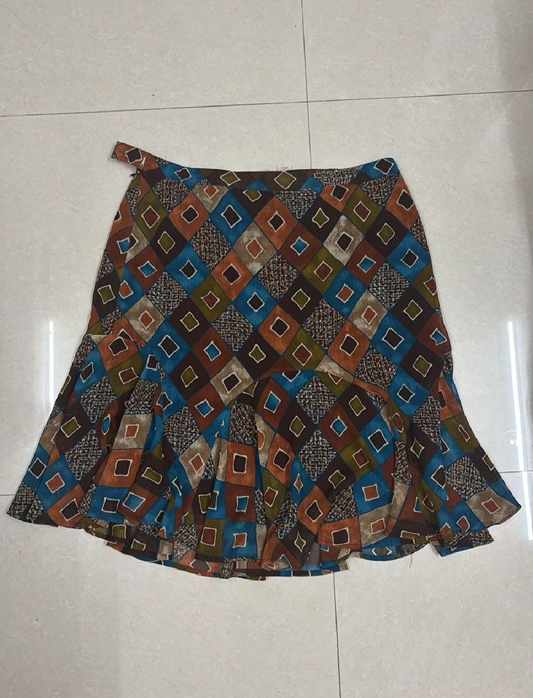 Patterned Knee length Skirt