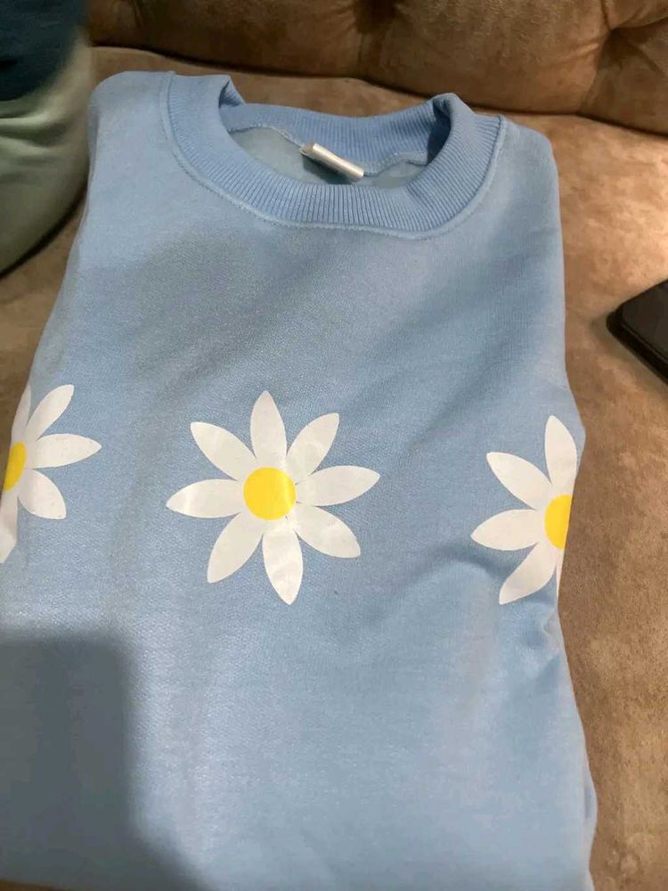 Daisy Flower Light Blue Sweatshirt