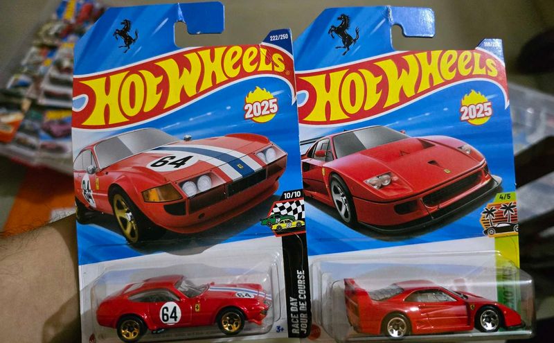 Hot Wheels Ferrari 2-Car Set