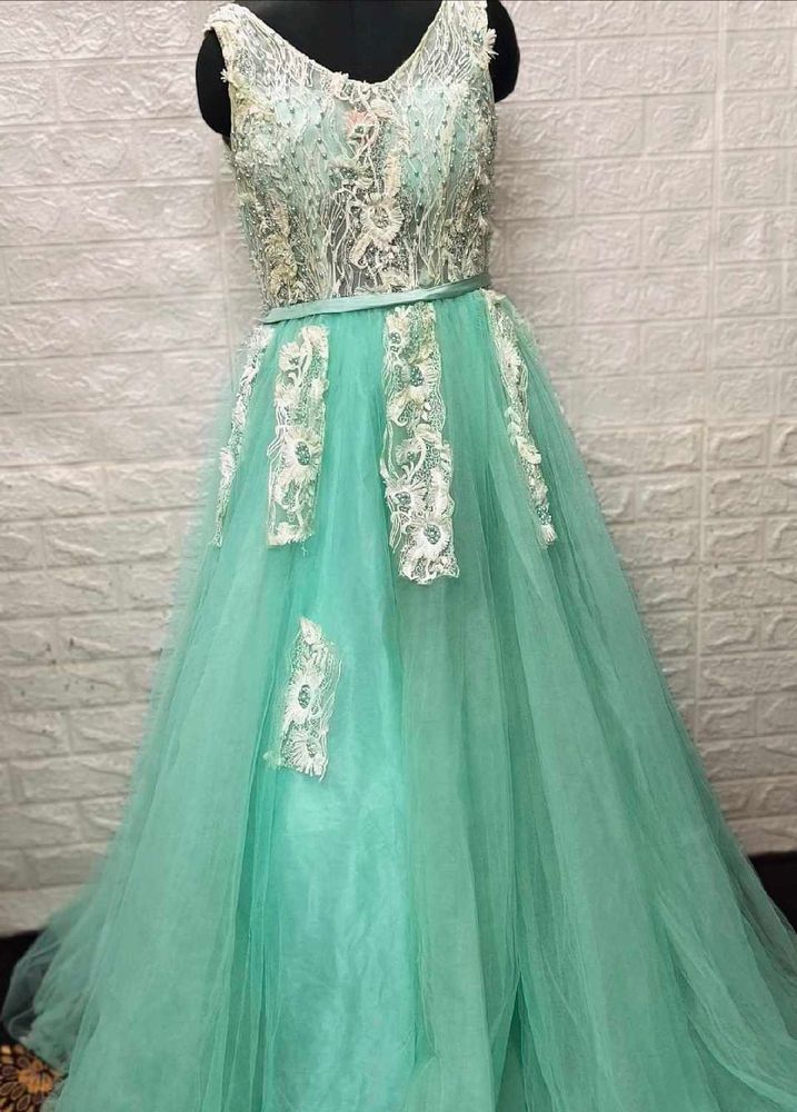 Elegant Turquoise Gown For M To L Size