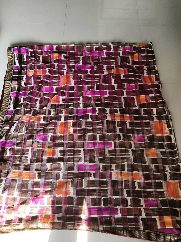 Stylish Patterned Saree