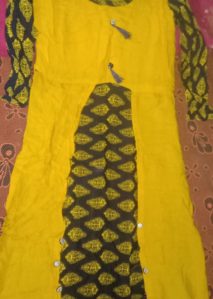 Yellow And Navy Blue Kurta