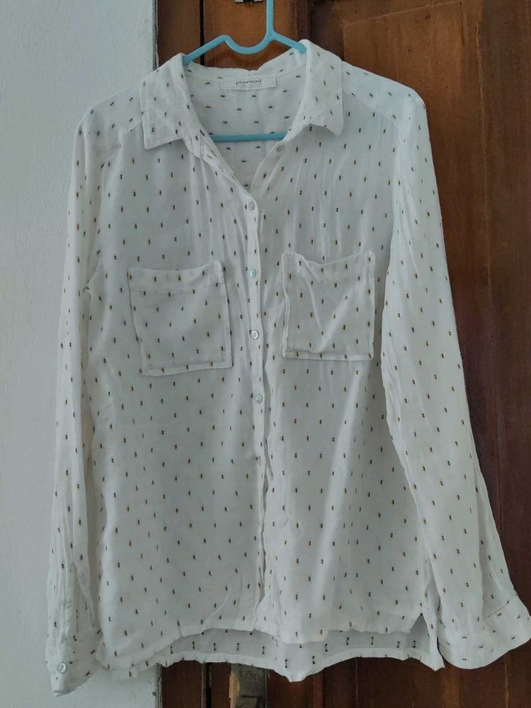 Elegant White Patterned Blouse