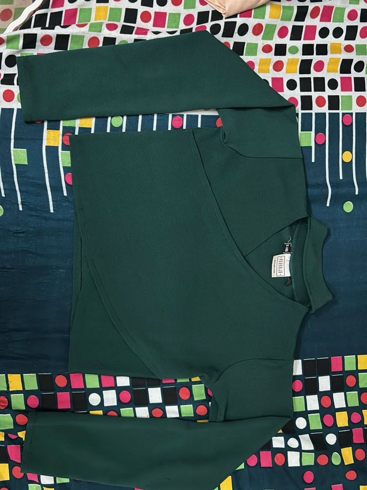 Green Long Sleeve Top