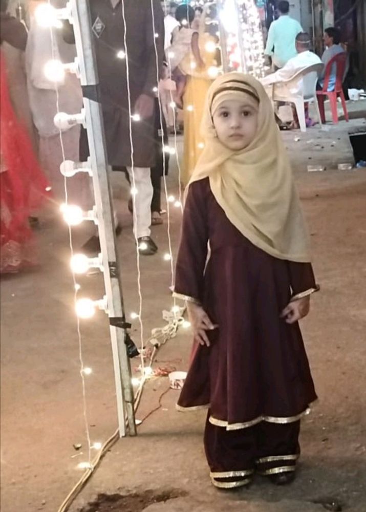 beautyfull girl dress