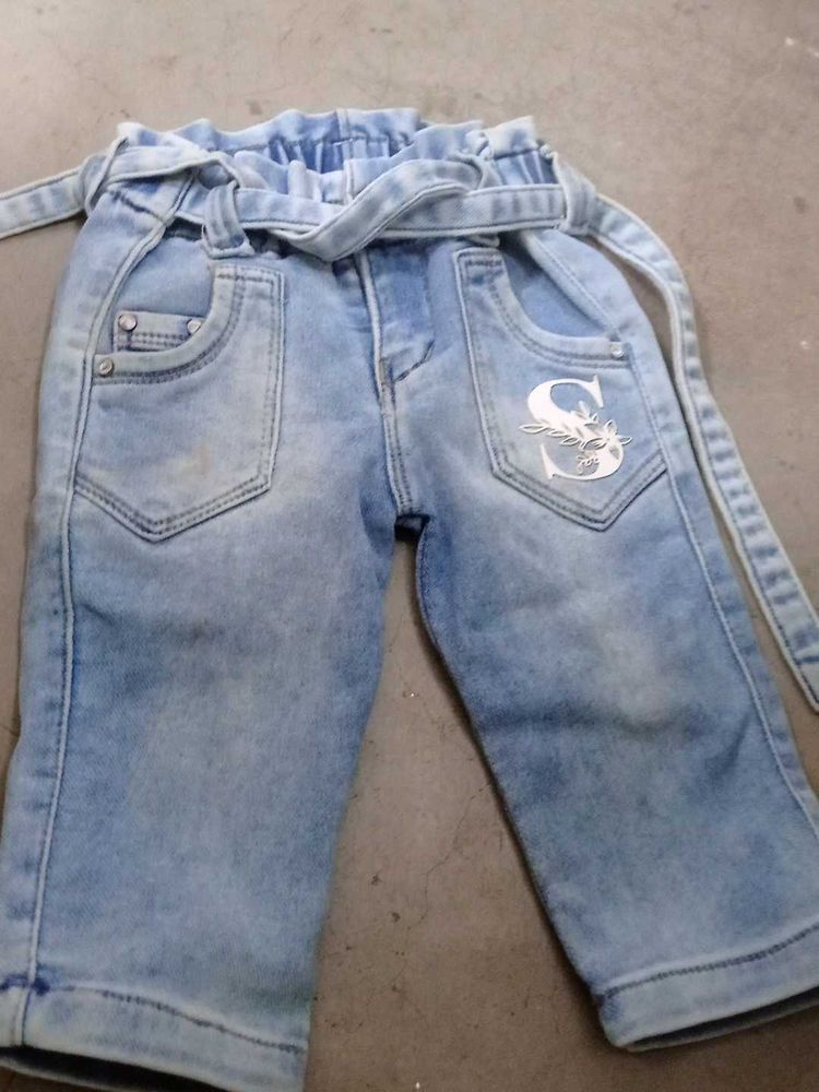 Cute Girl&#39;s Denim Pants