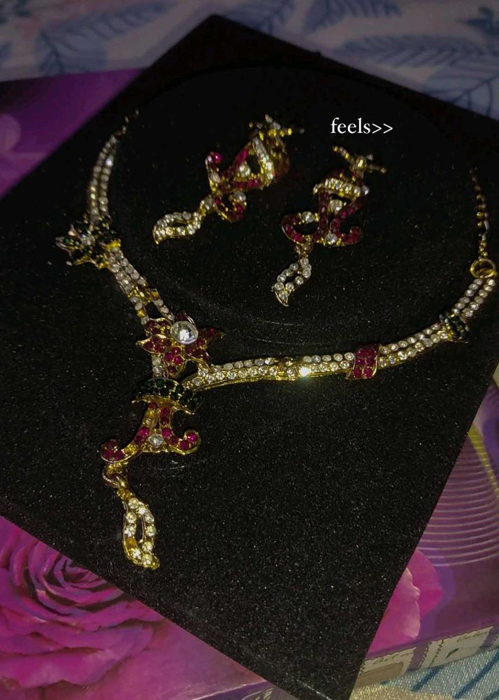 Elegant Necklace &amp; Earring Set