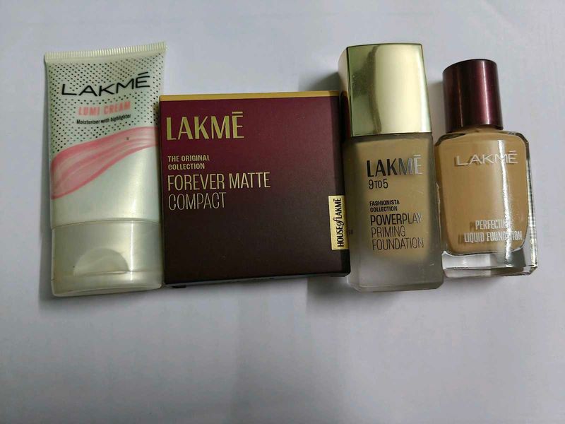 Lakme Make-Up Bundle