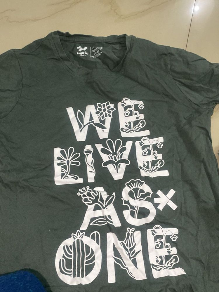 combo  tshirt and top