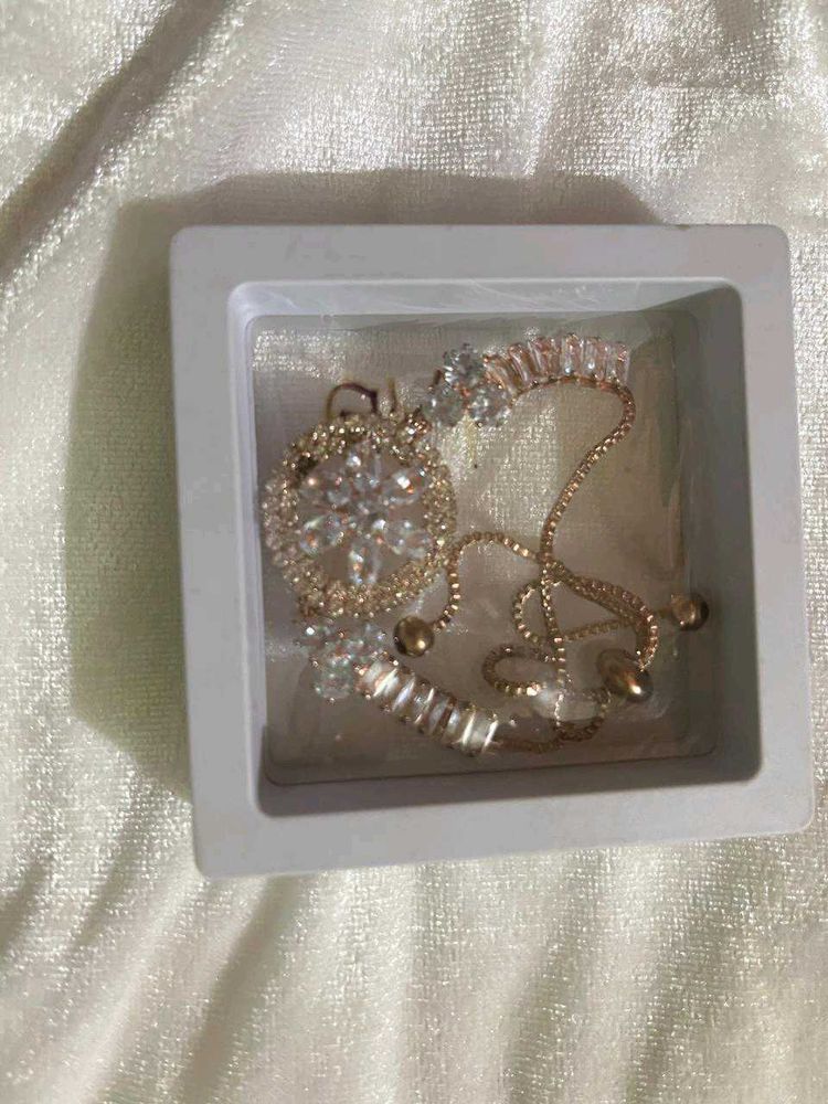 Elegant Crystal Bracelet