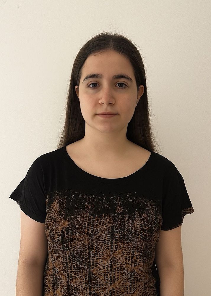 Printed Scoop Neck Tee