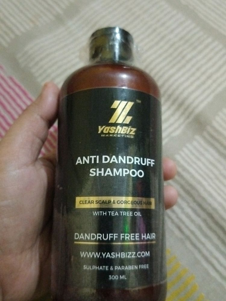 Antidandruf Shampoo With Tea tree oil.