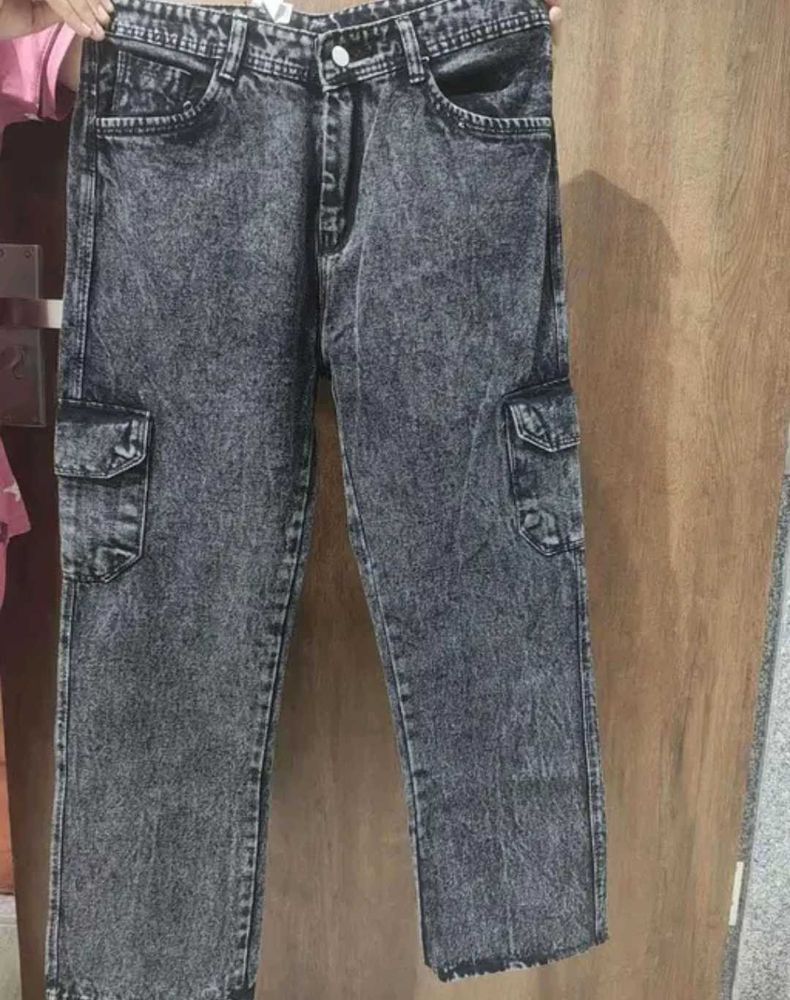 H&amp;M Black Cargo Jeans