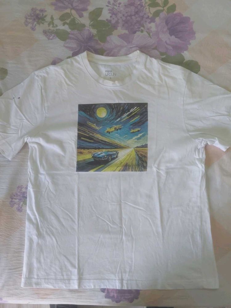 Unique Graphic Print Tee