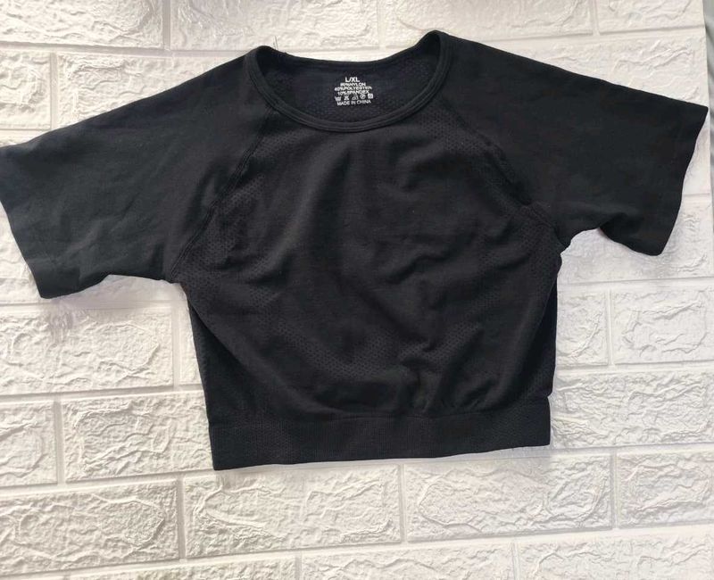 Black Workout Crop Top - Size M