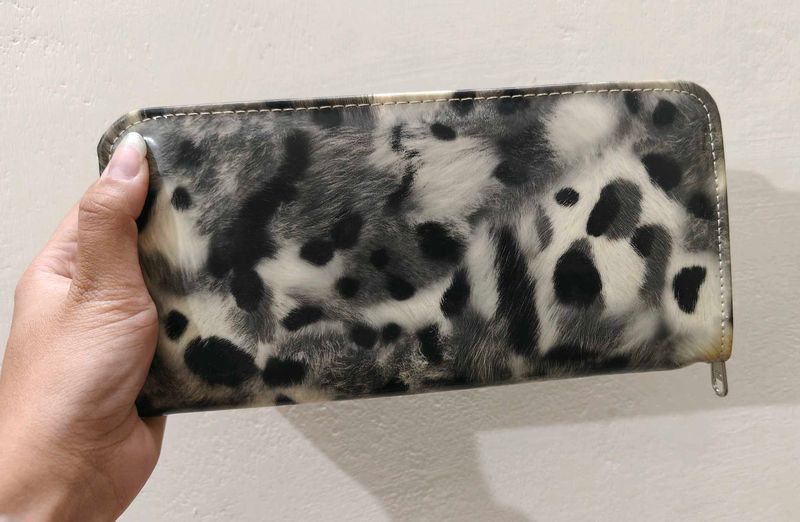 Cute Korean Clutch