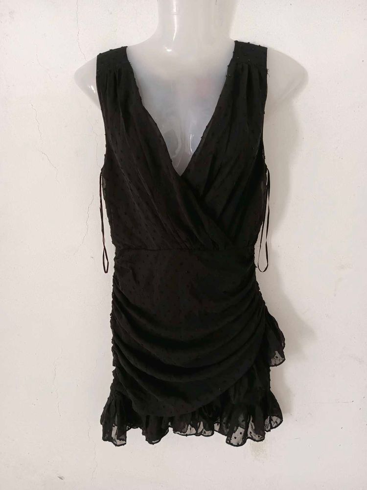 Black Sleeveless Dress