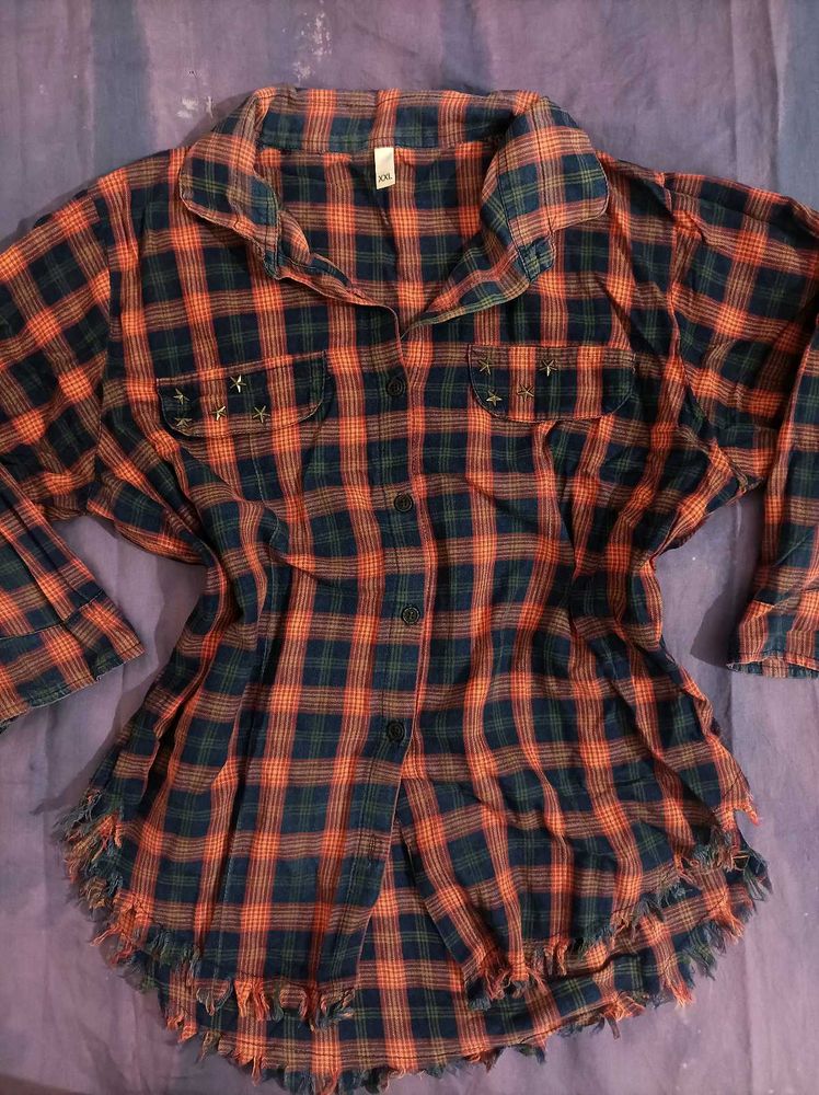 2000s Plaid Frayed Hem Shirt