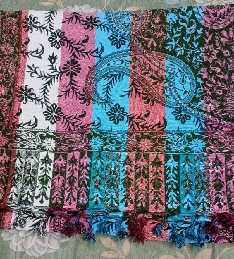 Double Shade Wollen Shawl